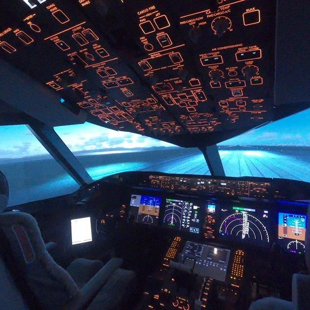 愛知/LUXURY FLIGHT セントレア店/1名様 フライトシミュレーター体験