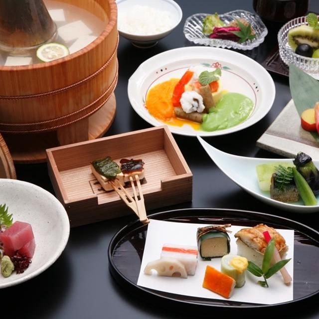 ゆらさん　皇居二重橋、姫路城、京都東寺の三点セット 京都/南禅寺 順正/ペアランチまたはディナープラン≪京会席料理と湯