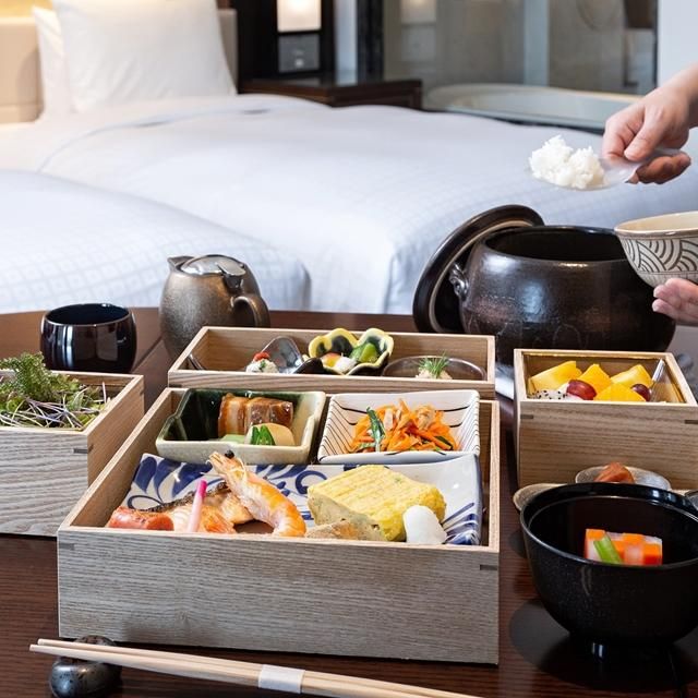 沖縄/沖縄かりゆしリゾートEXES那覇/ペア1泊朝食付