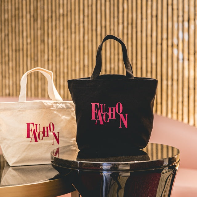 京都/サロン ド テ フォション（フォションホテル京都）/2名様アフタヌーンティープラン ≪フォションホテル京都オリジナル　トートバッグおひとり1つ・南部鉄器ティーポット1組に1つ付≫