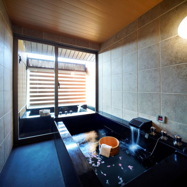 台湾/台北　北投日勝生加賀屋国際温泉飯店【ガーデンビュー半露天風呂】/ペア1泊2食付☆2026年10月～2027年3月ご宿泊限定