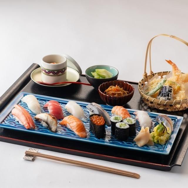 大阪/うめきた温泉 蓮 Wellbeing Park/2名様 日帰り入浴＜うめきた御膳プラン＞≪入館+食事+お土産(温泉の素)付≫
