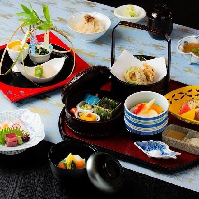 お得♪　お食事　なだ万 ランチコース ペア（ 2名様分）グルメご招待カード　お申 愛知/日本料理「なだ万」（名古屋東急ホテル）/2名様ランチプラン