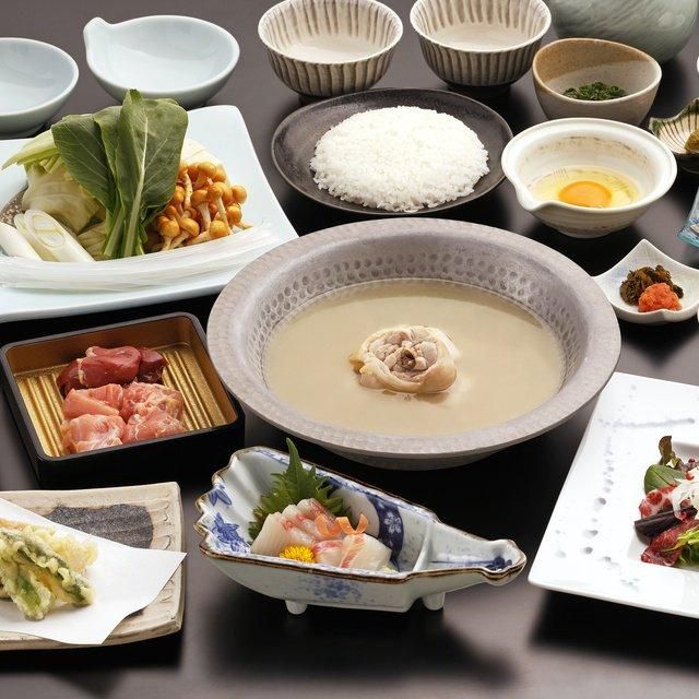 大阪/水たき料亭 博多華味鳥(梅田ヒルトンプラザ店)/2名様ランチまたはディナープラン≪華味鳥水たきコース+お土産付≫