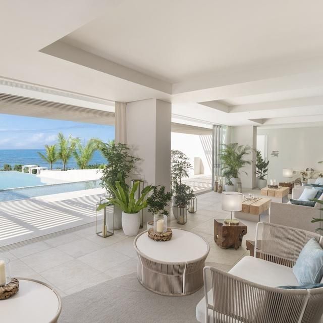 沖縄/イラフ ＳＵI ラグジュアリーコレクションホテル 沖縄宮古/ペア1泊朝食付