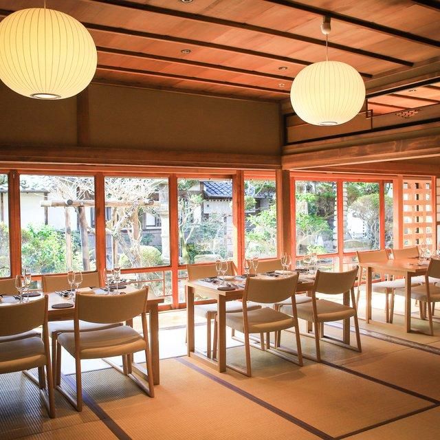 【土日祝限定】三重/LE UN NIPPONIA HOTEL 伊賀上野 城下町/2名様 ランチプラン フランス料理