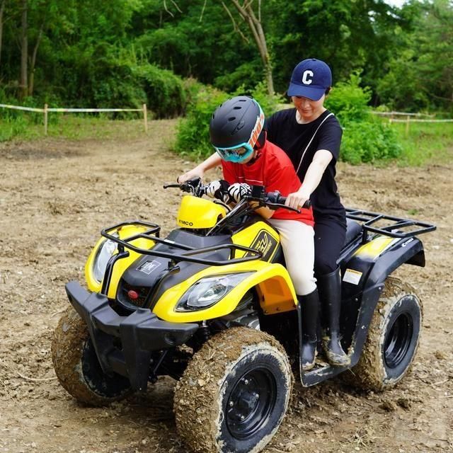 サーキットバギー 京商ハイエンド4WDバギーレーザーZX S！特定のユーザー向けに超少数